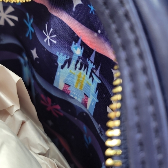 New Loungefly Disney Cinderella Castle Backpack & wallet Bundle - Picture 8 of 13